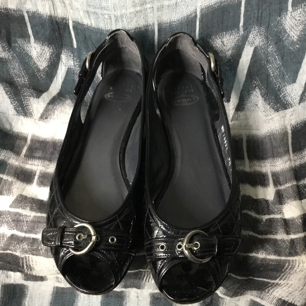 Stuart Weitzman for scoop nyc black flat with buckle size 9.5